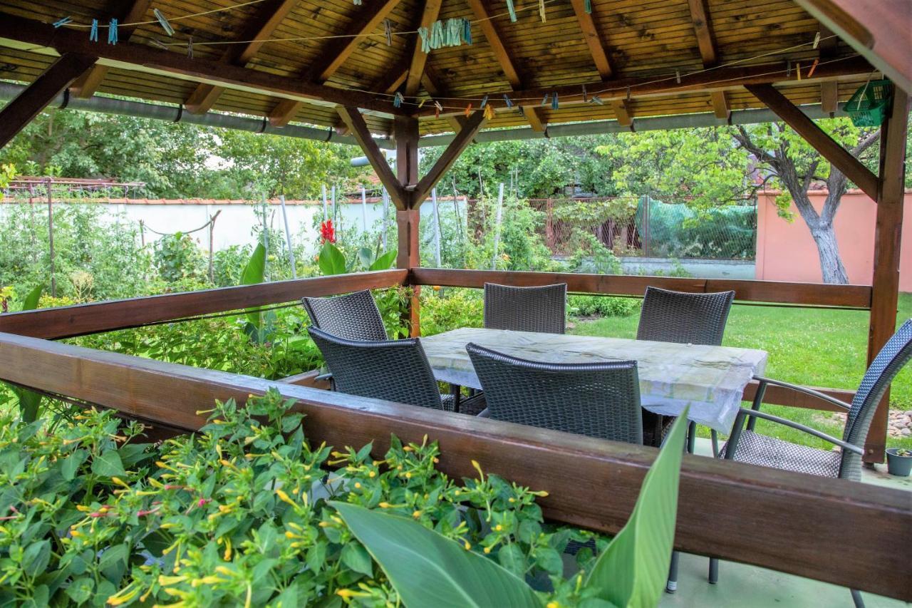Garden Apartment Subotica Exterior foto